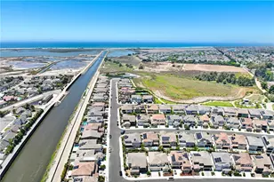 17382 Burrows, Huntington Beach, CA 92649 - Photo 63