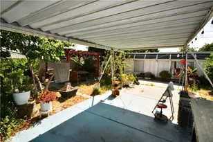 6421 Radford, Los Angeles, CA 91606 - Photo 35