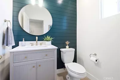 102 Millbrook, Irvine, CA 92618 - Photo 17