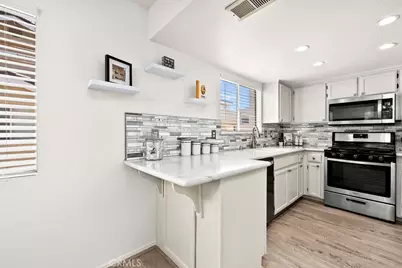 11413 216th, Lakewood, CA 90715 - Photo 7
