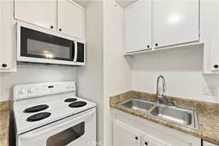 3565 Linden Ave, Long Beach, CA 90807 - Photo 13