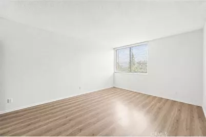 4505 California #402, Long Beach, CA 90807 - Photo 5