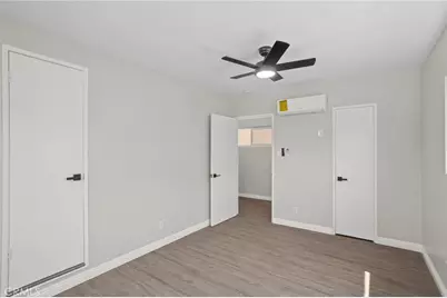1329 W 88th, Los Angeles, CA 90044 - Photo 33