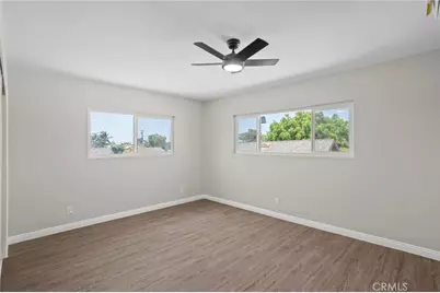 1329 W 88th, Los Angeles, CA 90044 - Photo 35