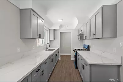 1329 W 88th, Los Angeles, CA 90044 - Photo 11