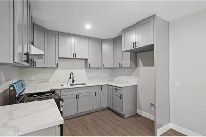 1329 W 88th, Los Angeles, CA 90044 - Photo 29