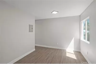 1329 W 88th, Los Angeles, CA 90044 - Photo 27