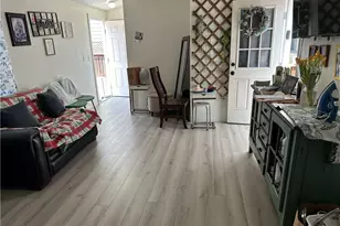 124 Cottonwood Ln, Seal Beach, CA 90740 - Photo 7