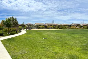 1136 Poinsettia Cir, Calimesa, CA 92320 - Photo 35