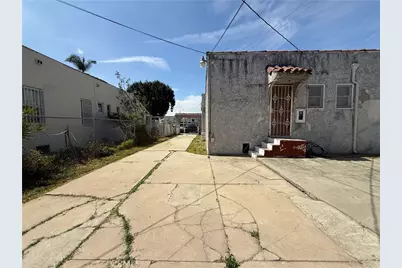 2211 W 79th Street, Inglewood, CA 90305 - Photo 23