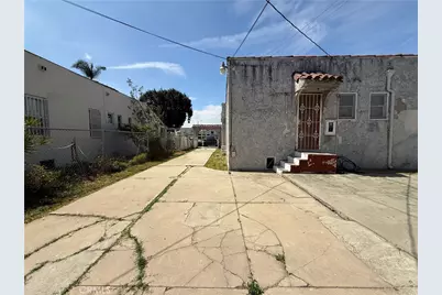 2211 W 79th Street, Inglewood, CA 90305 - Photo 23