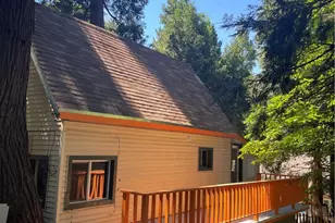 719 Woodland Rd, Crestline, CA 92325 - Photo 3