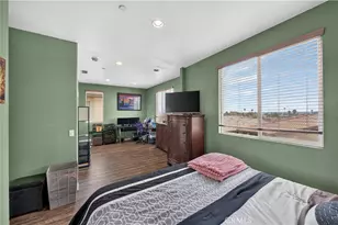 11916 Manzanilla Ln, Los Angeles, CA 90047 - Photo 23