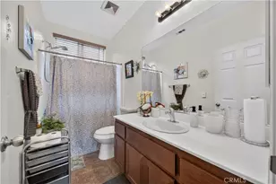 11916 Manzanilla Ln, Los Angeles, CA 90047 - Photo 25