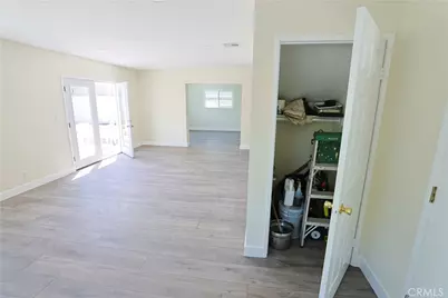 10036 Arleta Avenue, Los Angeles, CA 91331 - Photo 27