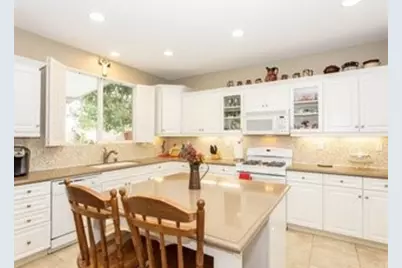 150 Alverstone, Hemet, CA 92543 - Photo 5