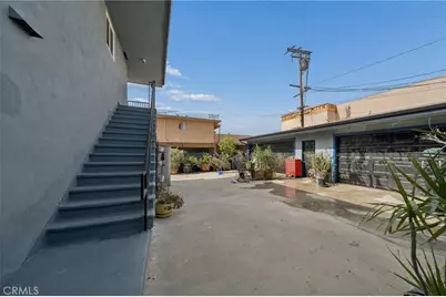 11617 Acacia, Hawthorne, CA 90250 - Photo 5