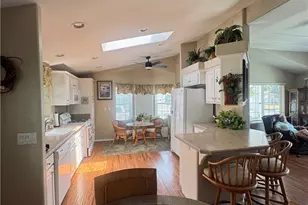 11 Pine Via, Anaheim, CA 92801 - Photo 9