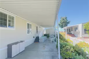 11 Pine Via, Anaheim, CA 92801 - Photo 3