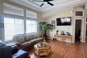 11 Pine Via, Anaheim, CA 92801 - Photo 5