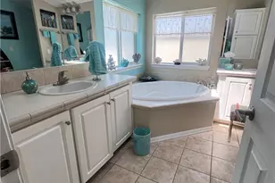 11 Pine Via, Anaheim, CA 92801 - Photo 21