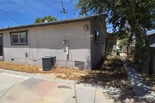 2892 Benito, Mojave, CA 93501 - Photo 3