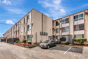 5585 E Pacific Coast Hwy, Long Beach, CA 90804 - Photo 29
