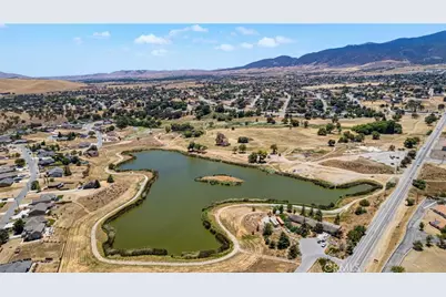 22917 Clover Spring Place, Tehachapi, CA 93561 - Photo 35
