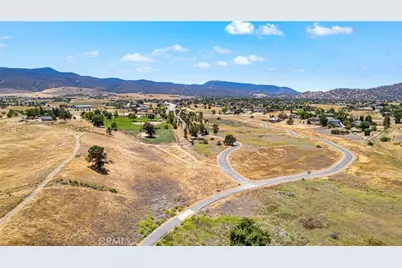 22917 Clover Spring Place, Tehachapi, CA 93561 - Photo 37