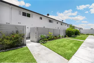 9579 Adams, Huntington Beach, CA 92646 - Photo 3