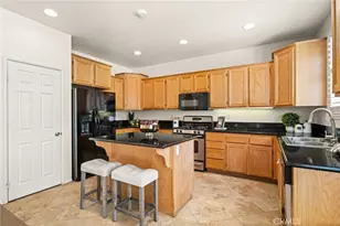 29189 Overboard Dr, Menifee, CA 92585 - Photo 9