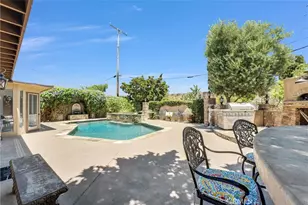 2117 Deodar, Santa Ana, CA 92705 - Photo 37