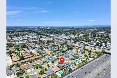 2117 Deodar, Santa Ana, CA 92705 - Photo 47