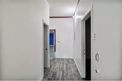 13052 Hawthorne Boulevard, Hawthorne, CA 90250 - Photo 7