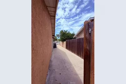 9963 Eugenia Avenue, Fontana, CA 92335 - Photo 13