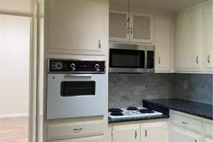 13101 Del Monte Dr M11-279D, Seal Beach, CA 90740 - Photo 19
