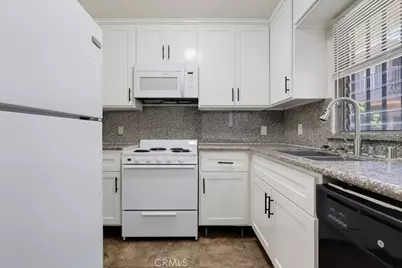 640 Elm Ave. #5, Long Beach, CA 90802 - Photo 3