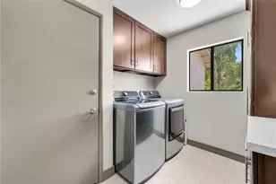 375 S Via Montanera, Anaheim Hills, CA 92807 - Photo 27