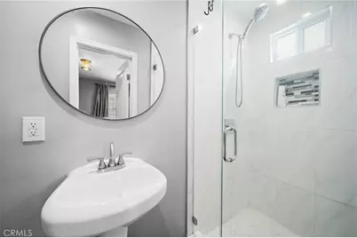 6522 Hereford, Los Angeles, CA 90022 - Photo 25