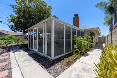 2115 E South Redwood Dr, Anaheim, CA 92806 - Photo 33