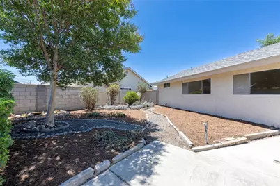 2115 E South Redwood Dr, Anaheim, CA 92806 - Photo 37