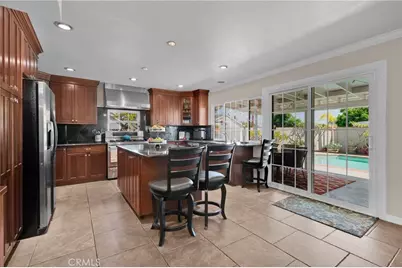 962 E Bastanchury, Placentia, CA 92870 - Photo 5