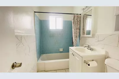 1083 Gaviota Avenue, Long Beach, CA 90813 - Photo 23