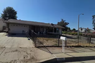 1101 Taylor Ct, Lake Elsinore, CA 92530 - Photo 9