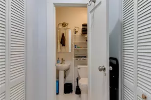 323 W 4th Unit 101, Long Beach, CA 90802 - Photo 7