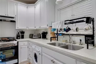 323 W 4th Unit 101, Long Beach, CA 90802 - Photo 9