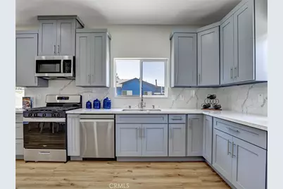 1050 W Chestnut Avenue, Santa Ana, CA 92703 - Photo 15
