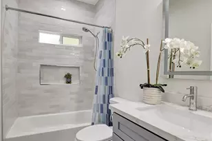 1050 W Chestnut Ave, Santa Ana, CA 92703 - Photo 25