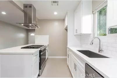 12955 Montague, Los Angeles, CA 91331 - Photo 11