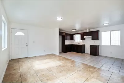 1585 E 48th Place, Los Angeles, CA 90011 - Photo 5